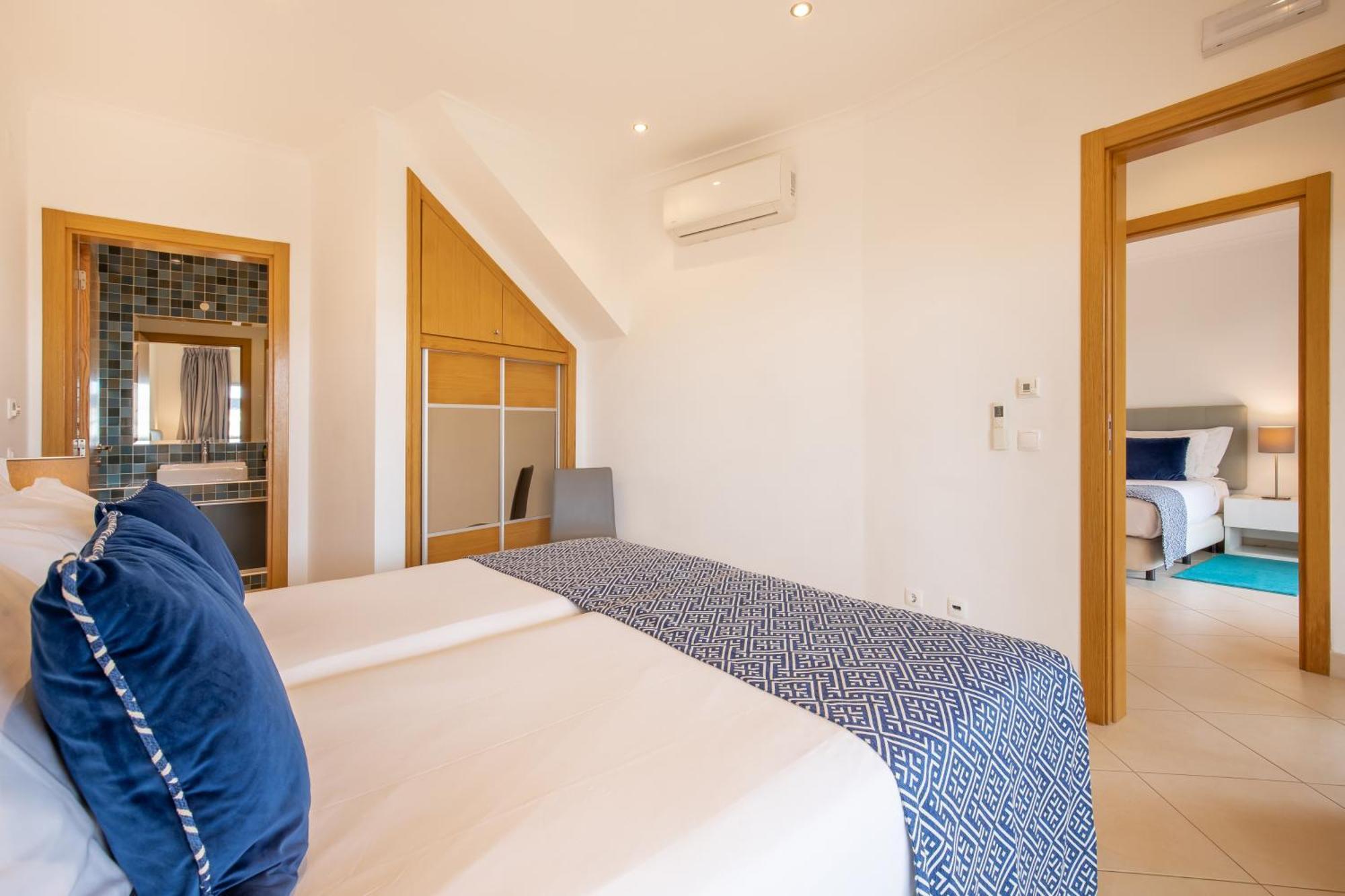 Nau Salema Beach Village ภายนอก รูปภาพ
